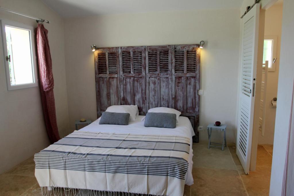 A Travers Champs Puyvert Chambre photo