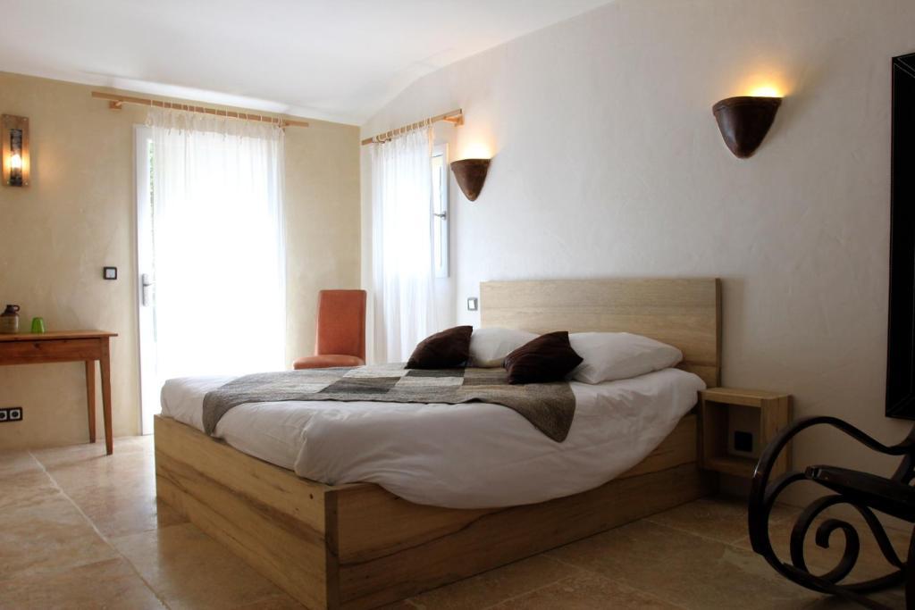 A Travers Champs Puyvert Chambre photo